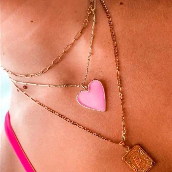 NEW PINK HEART NECKLACE WITH GOLD CHAIN VSCO TRENDY TEEN GIRLS WOMEN - Picture 2 of 4